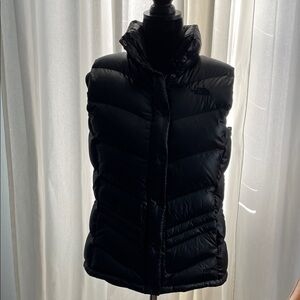 Women's Large North Face 700 Down Filled Black Puffer Vest
